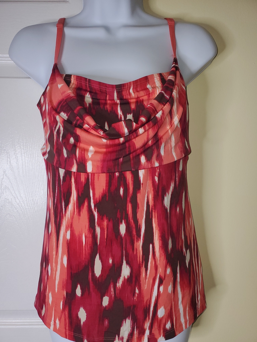 🧡 Slimfabulous Ultimate Slimming Coral Abstract Ikat Cowl Neck Cami | Medium